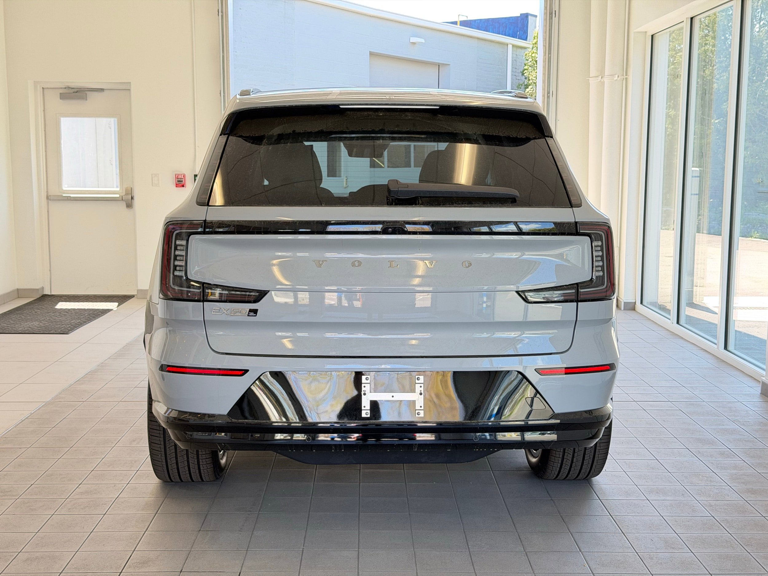New 2026 Volvo EX90 Plus AWD/4WD image 7