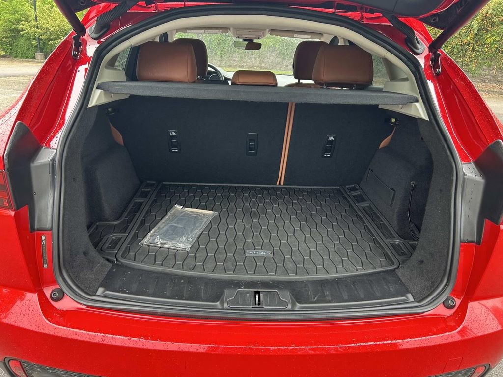 Used 2019 Jaguar E-PACE S image 13