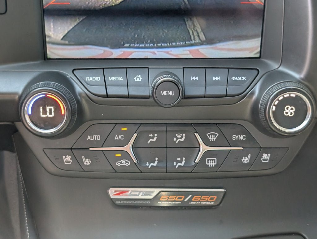 Used 2015 Chevrolet Corvette Z06 w/ 3LZ Preferred Equipment Group RWD image 22
