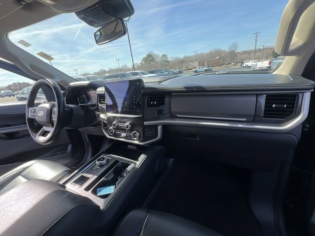 Used 2024 Ford Expedition Max XLT image 28