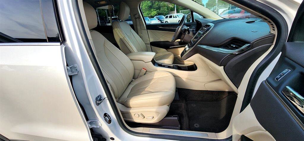 Used 2017 Lincoln MKC Reserve image 19