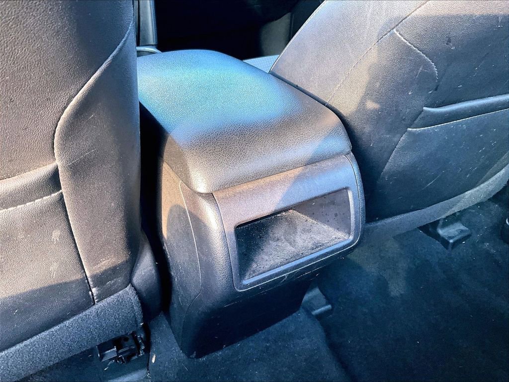 Used 2014 Toyota Camry SE image 19