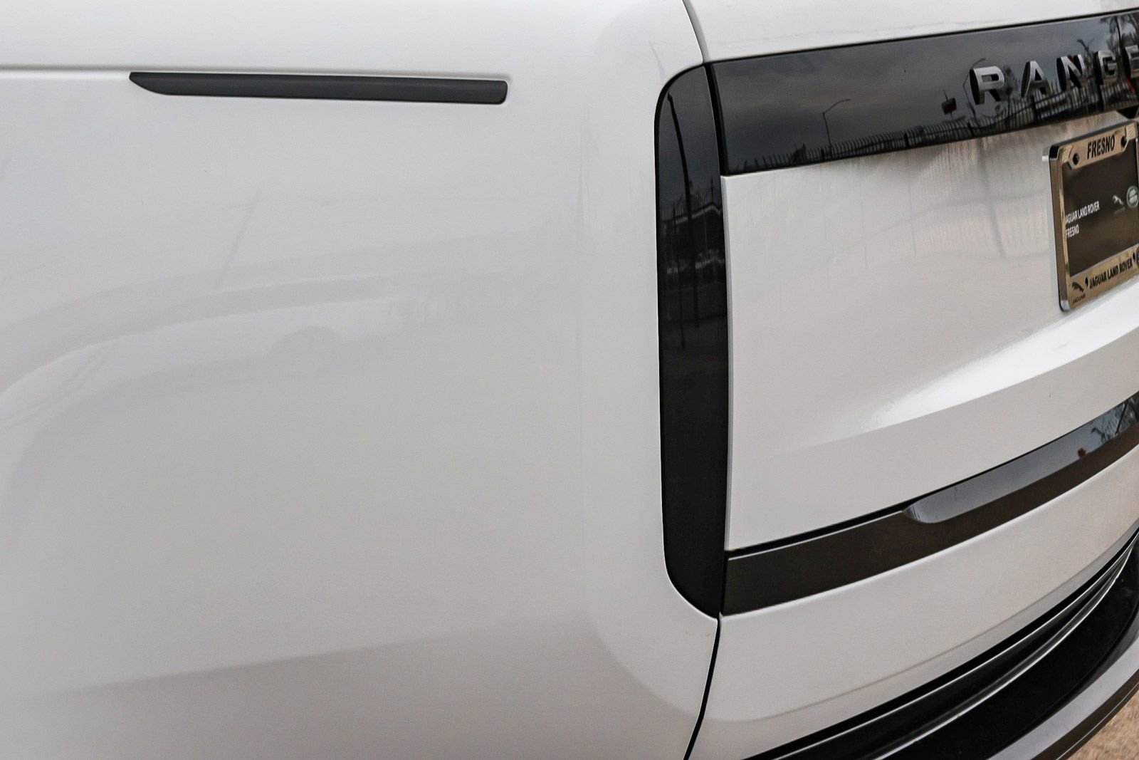 New 2026 Land Rover Range Rover SE image 11