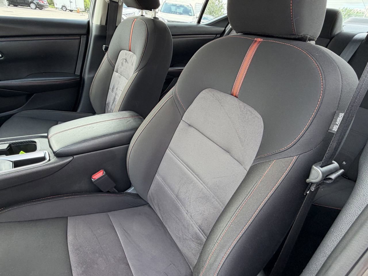 Used 2025 Nissan Sentra SR FWD image 23