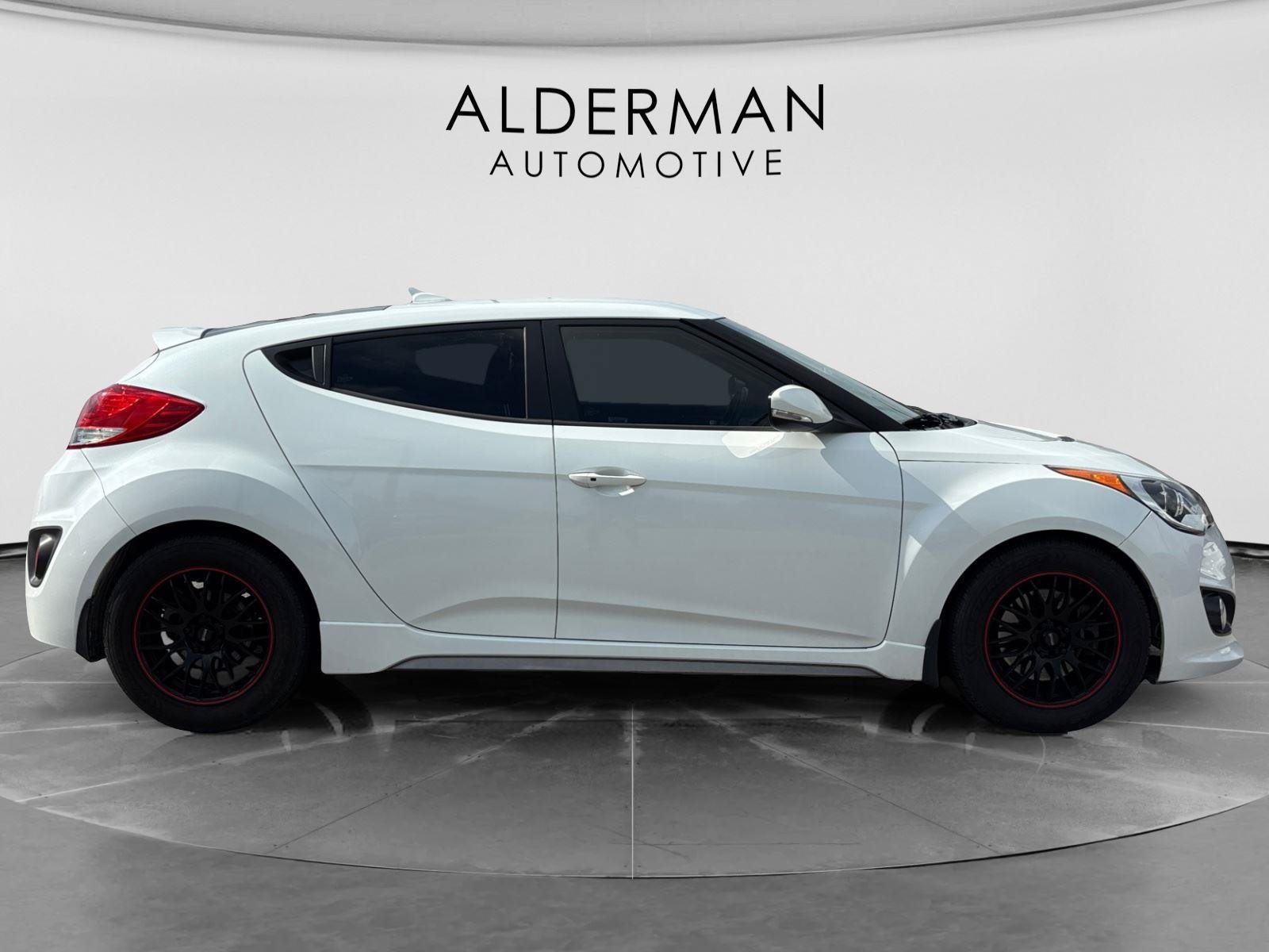 Used 2015 Hyundai Veloster Turbo FWD image 6