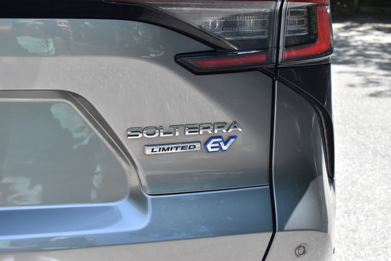 Used 2023 Subaru Solterra AWD image 33