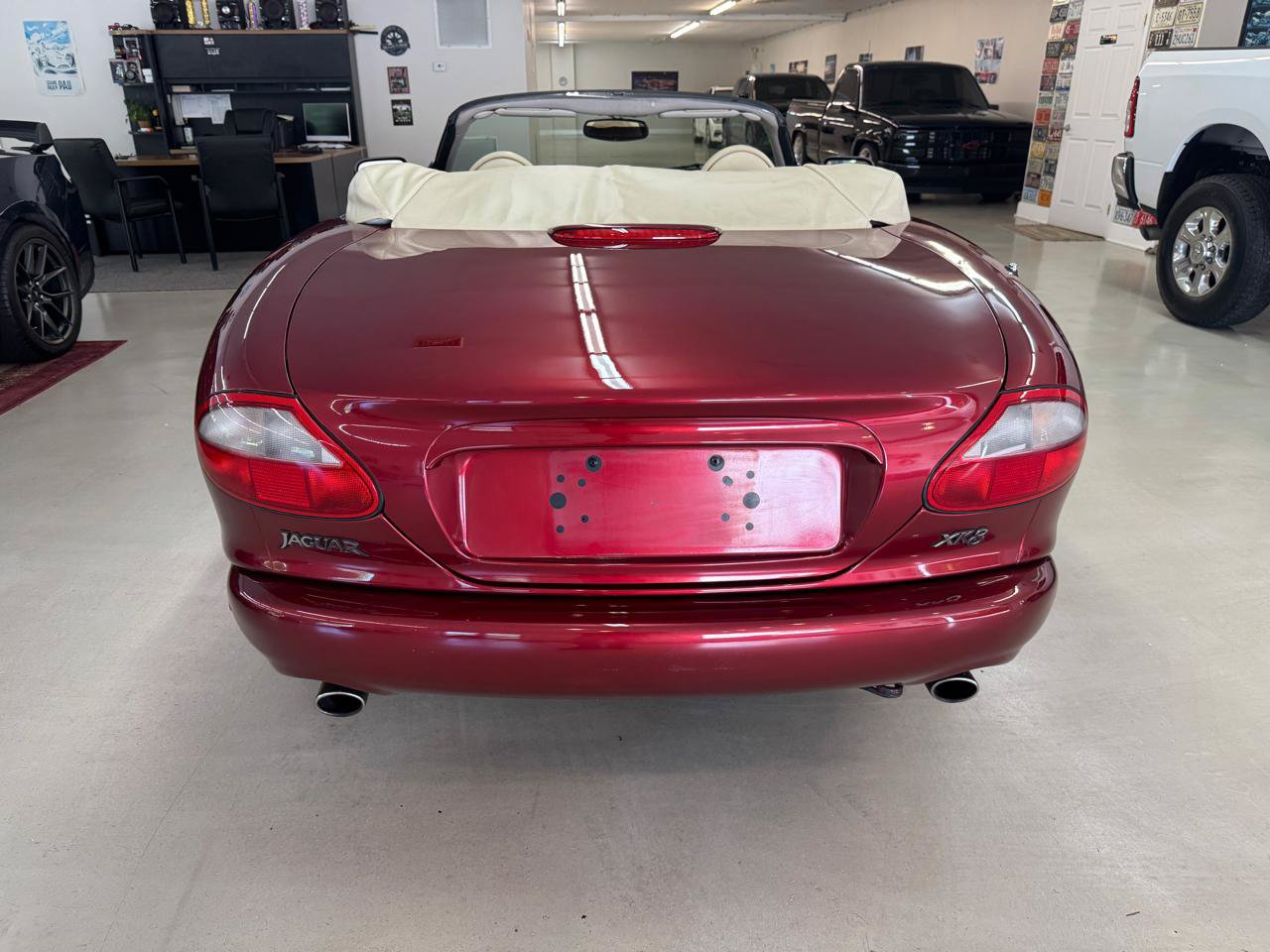 Used 1997 Jaguar XK8 Convertible RWD image 38