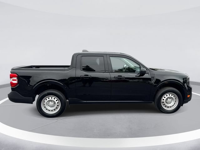 Used 2025 Ford Maverick XL w/ Equipment Group 102A AWD/4WD image 3