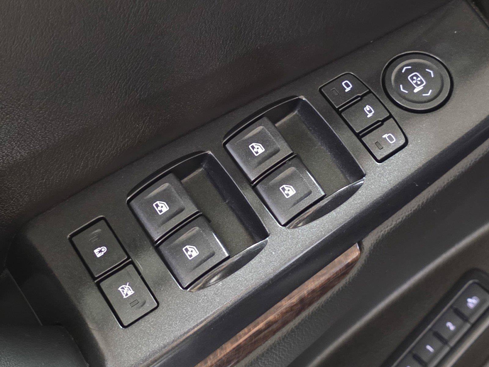 Used 2017 GMC Yukon SLT AWD/4WD image 22