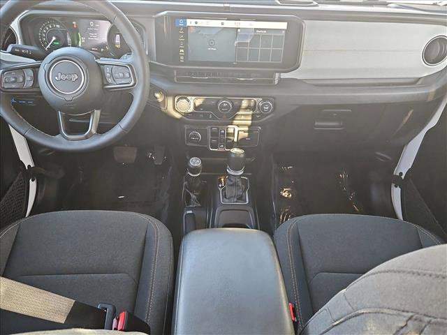 Used 2025 Jeep Wrangler Sport S image 18