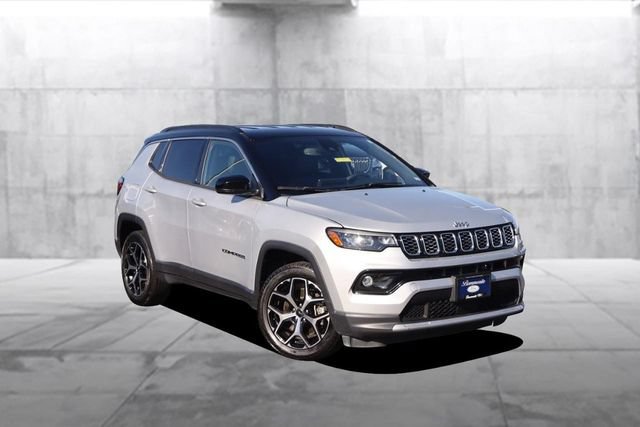 Used 2025 Jeep Compass Limited AWD/4WD image 2