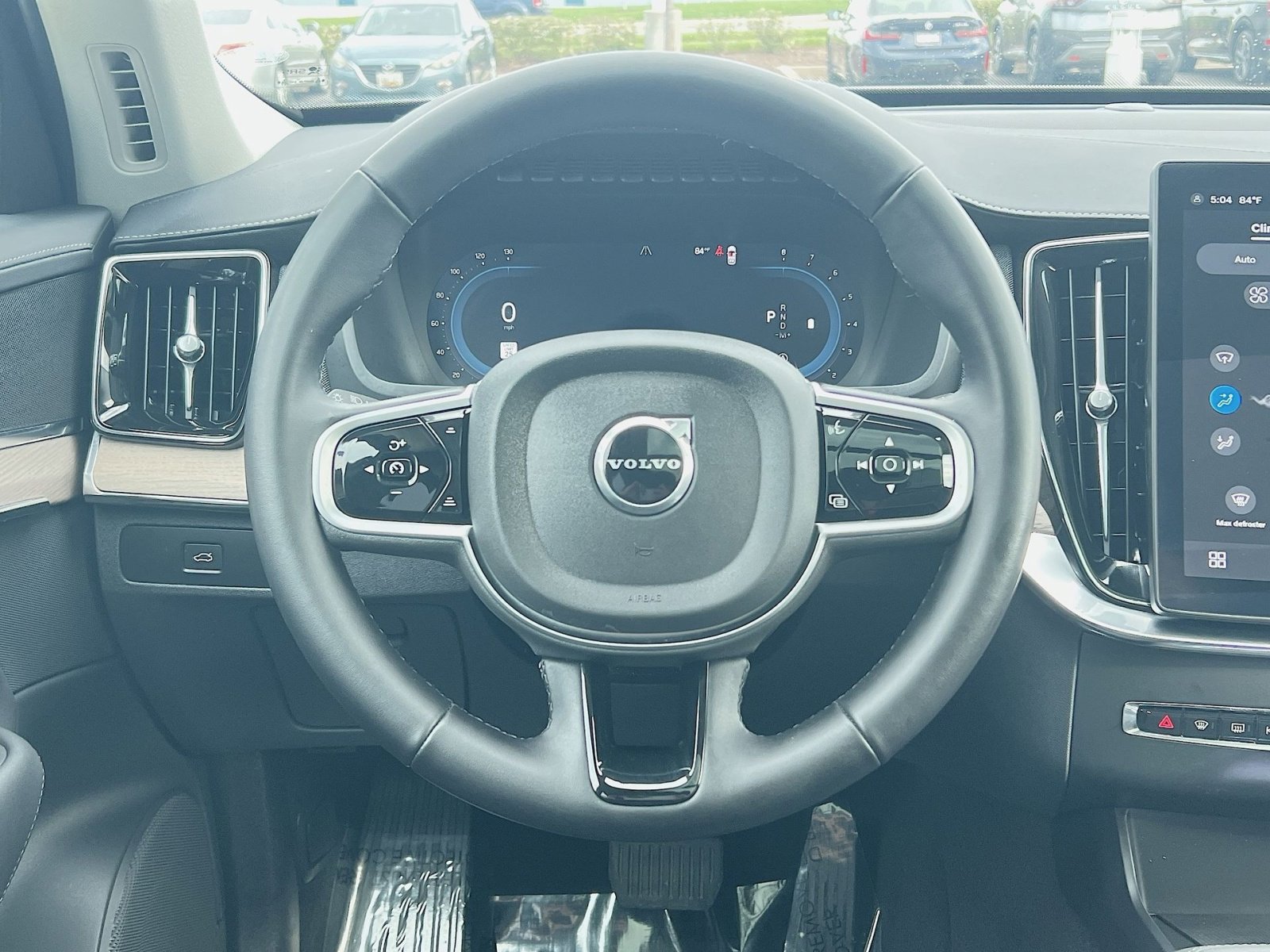 Certified 2025 Volvo XC90 B6 Plus AWD/4WD image 24