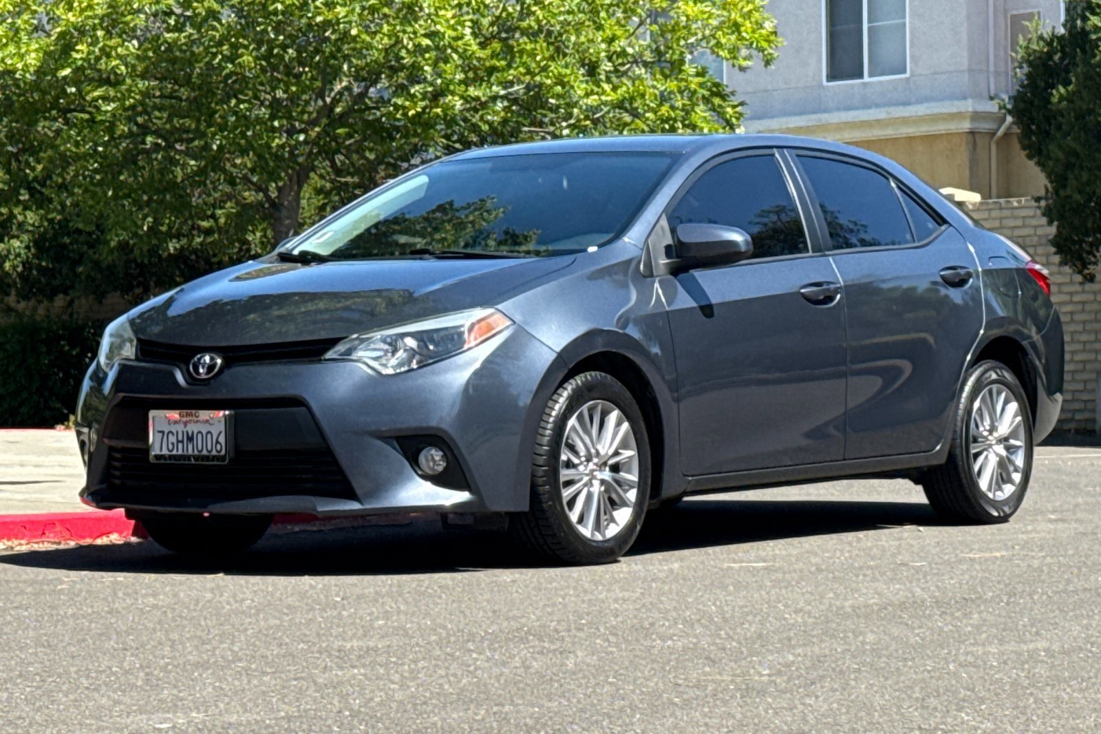 Used 2014 Toyota Corolla LE FWD image 9