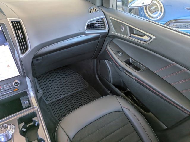 Used 2024 Ford Edge ST-Line image 14