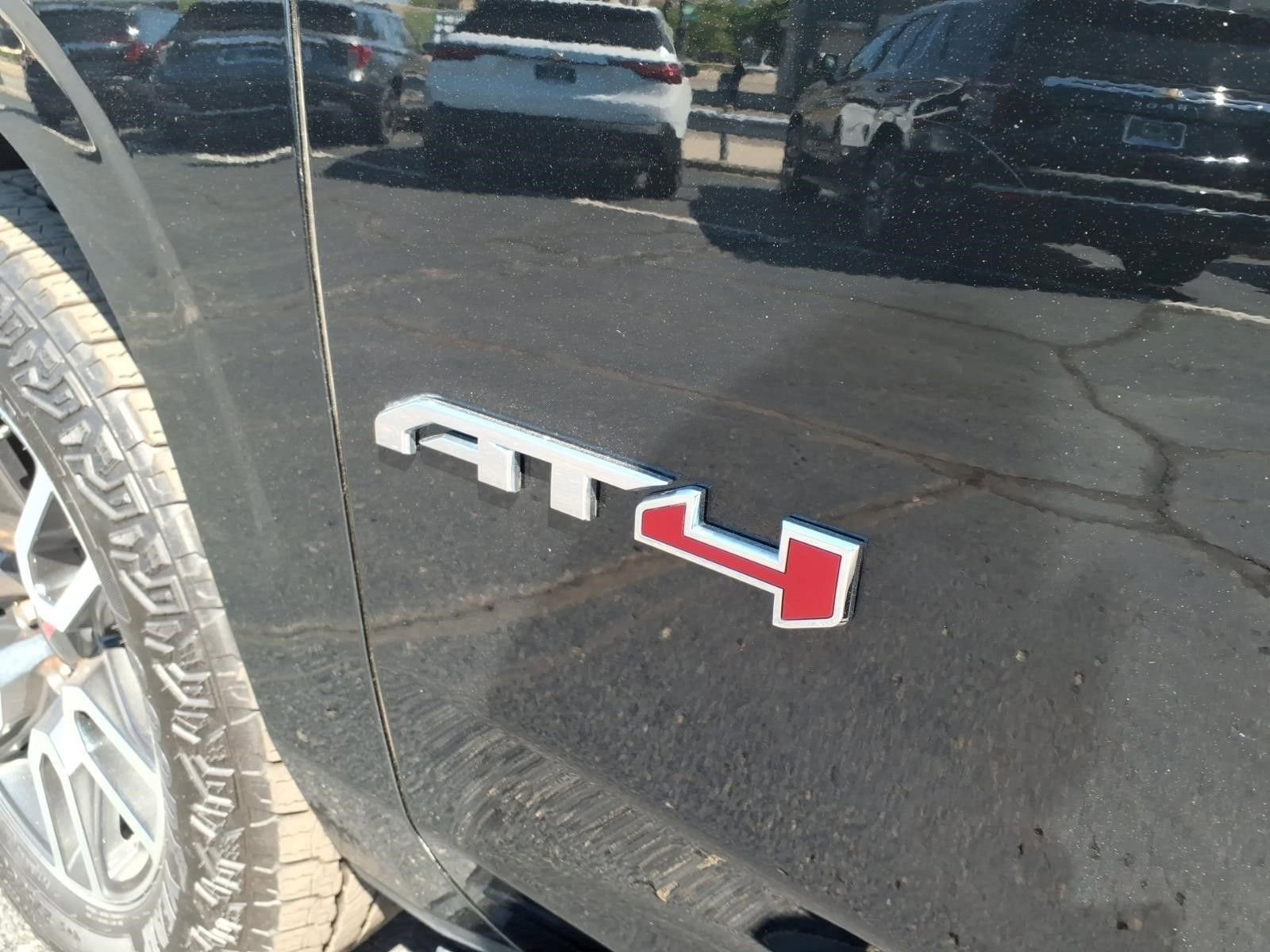 Used 2023 GMC Yukon AT4 AWD/4WD image 17