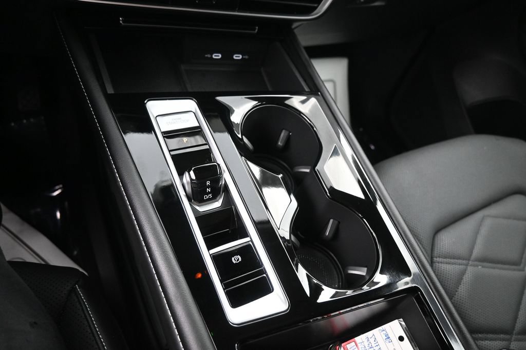 Used 2024 Volkswagen Atlas SE w/ Panoramic Sunroof Package FWD image 15