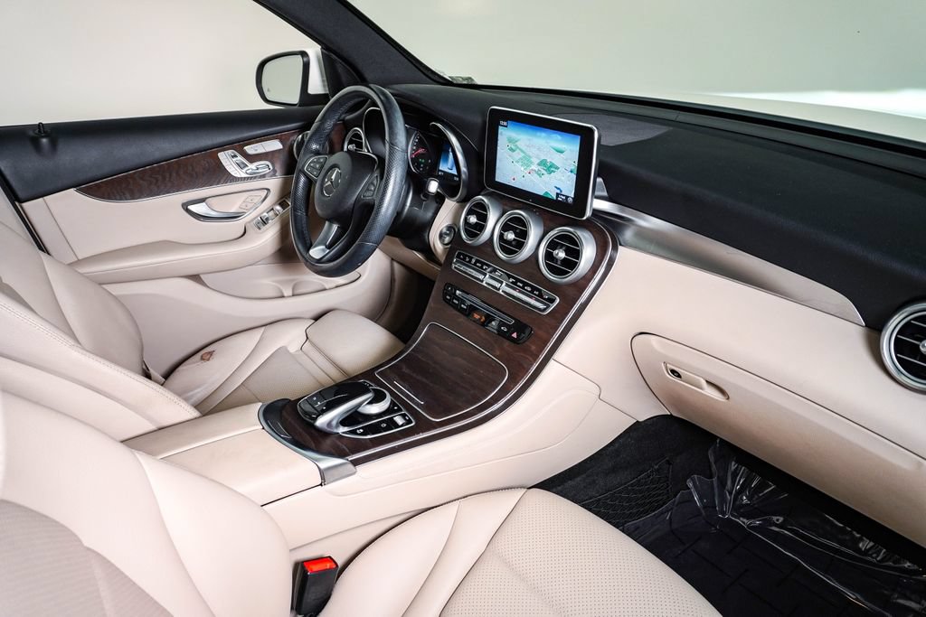 Used 2018 Mercedes-Benz GLC 300 4MATIC image 14