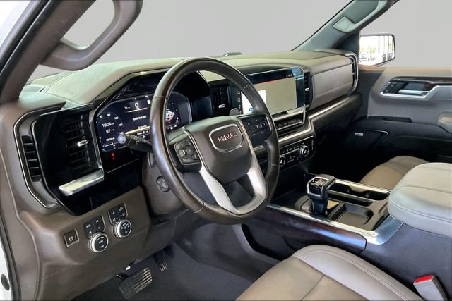 Used 2023 GMC Sierra 1500 SLT AWD/4WD image 12