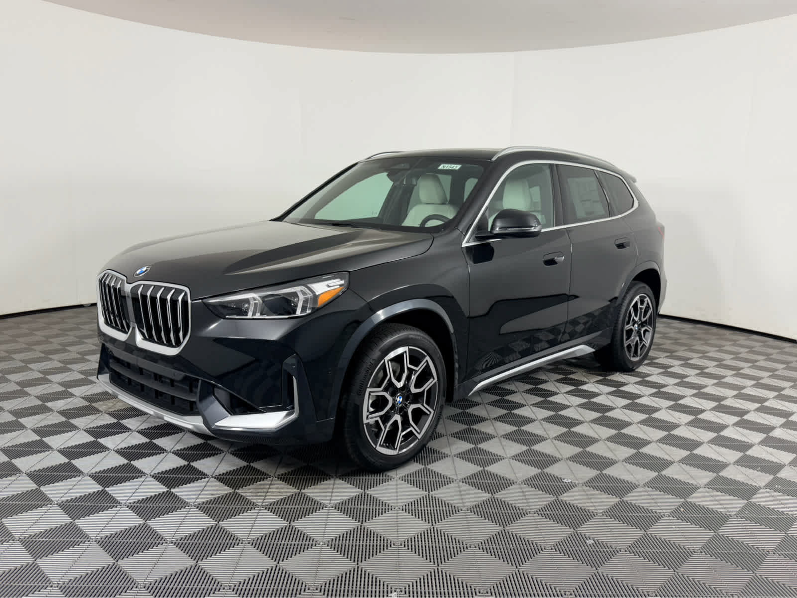 New 2027 BMW X1 xDrive28i AWD/4WD image 6