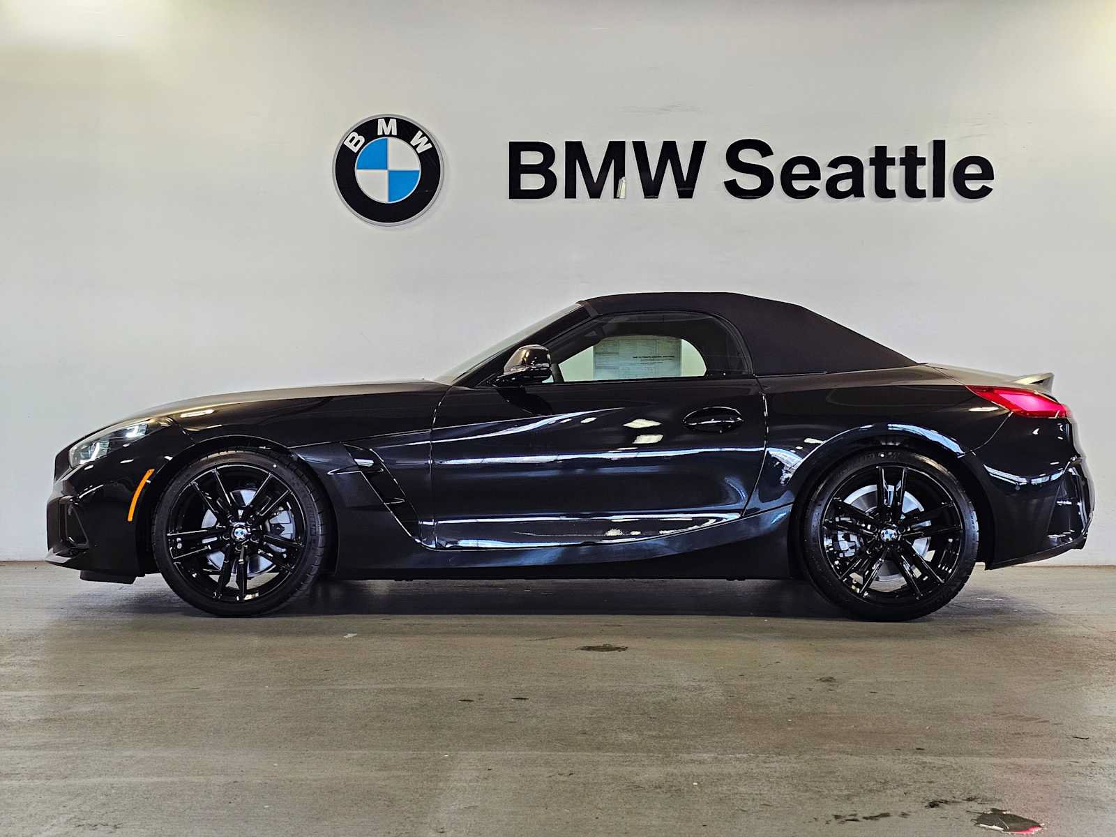 New 2026 BMW Z4 sDrive30i w/ Premium Package RWD image 3