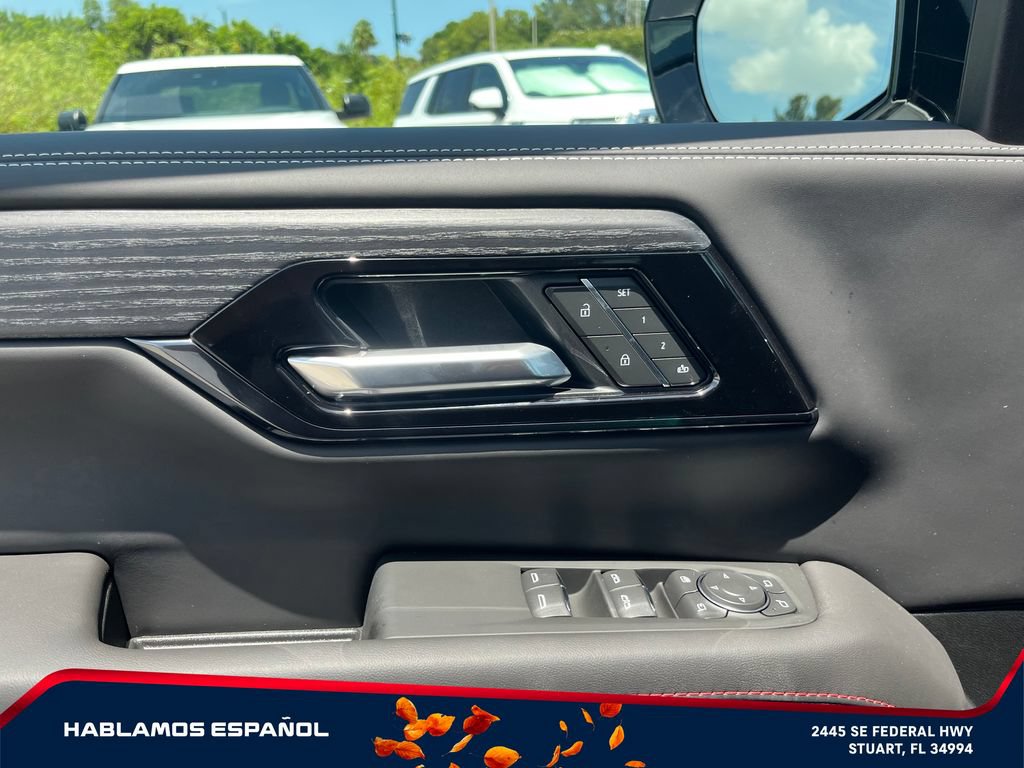 New 2026 GMC Yukon XL AT4 Ultimate AWD/4WD image 24