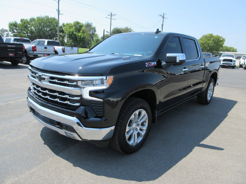 Certified 2024 Chevrolet Silverado 1500 LTZ w/ Z71 Off-Road Package AWD/4WD image 10