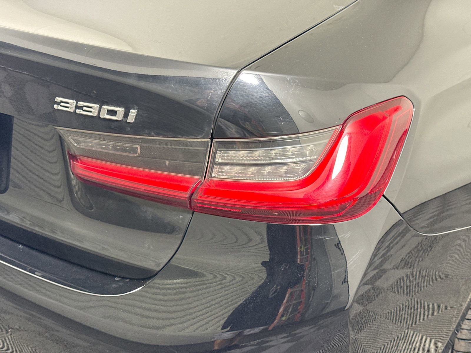 Used 2020 BMW 330i Sedan w/ Convenience Package RWD image 30
