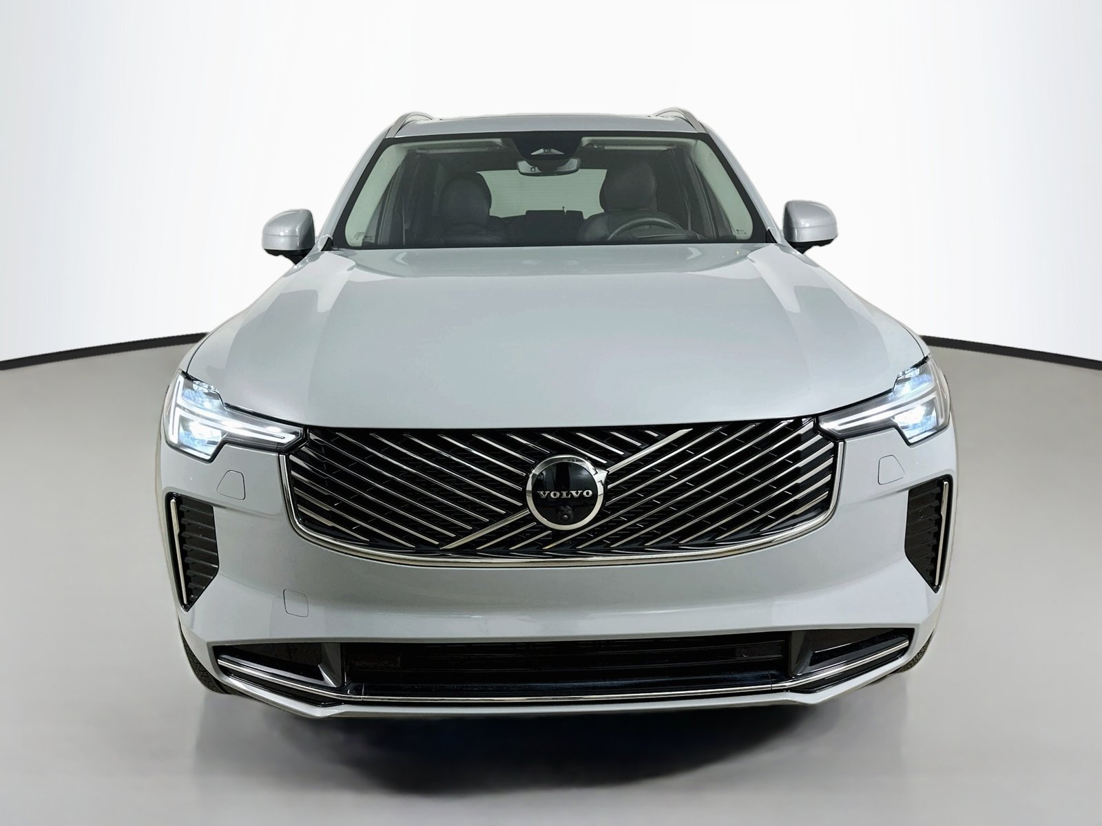 Used 2026 Volvo XC90 B6 Ultra w/ Protection Package AWD/4WD image 2