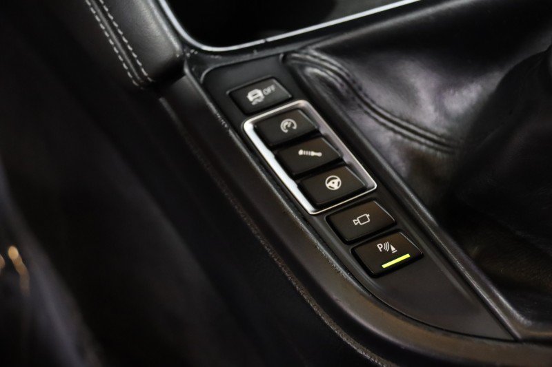 Used 2019 BMW M4 Coupe w/ Executive Package RWD image 59