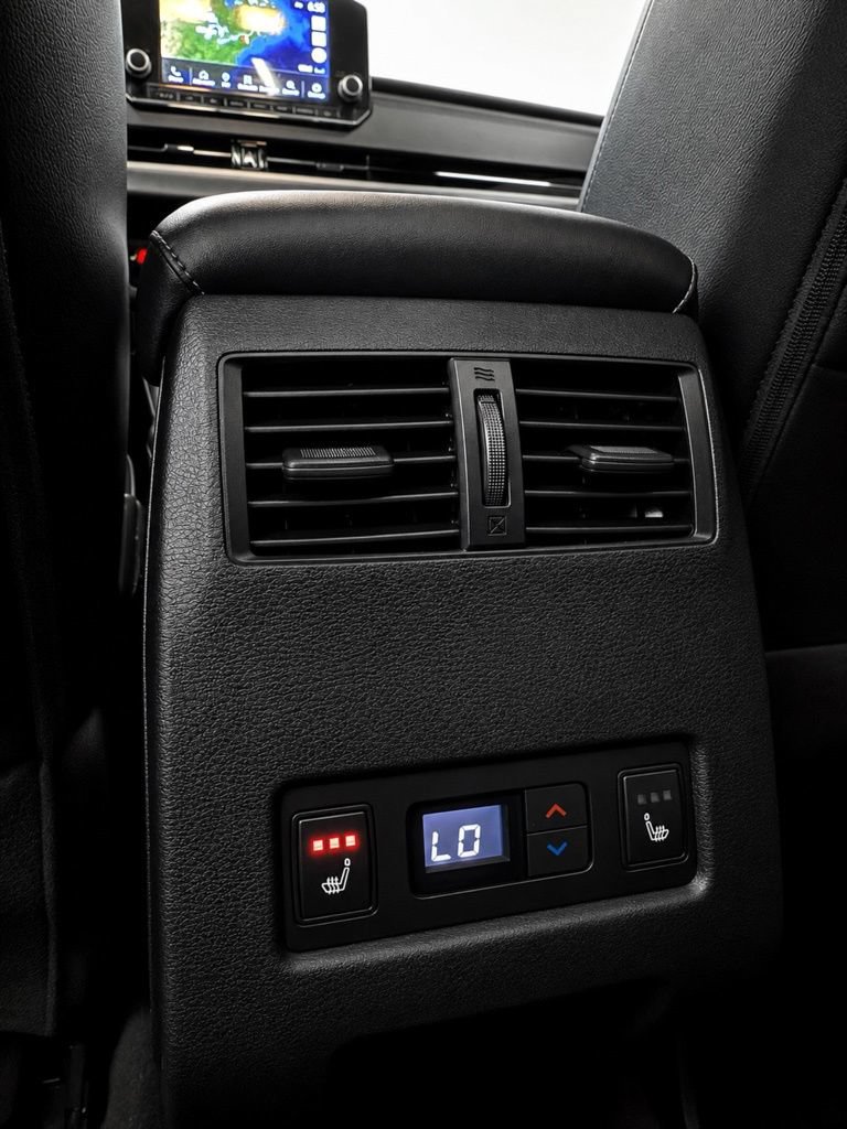 Used 2023 Mitsubishi Outlander SEL Black Edition AWD/4WD image 28