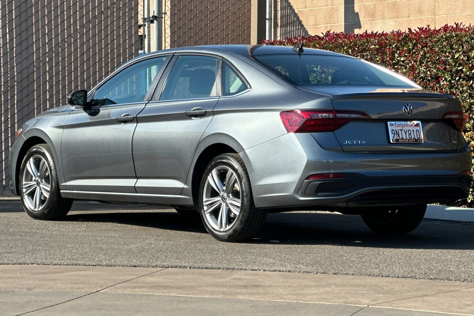 Used 2024 Volkswagen Jetta SE image 6