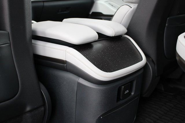 New 2026 Lincoln Navigator Black Label image 52