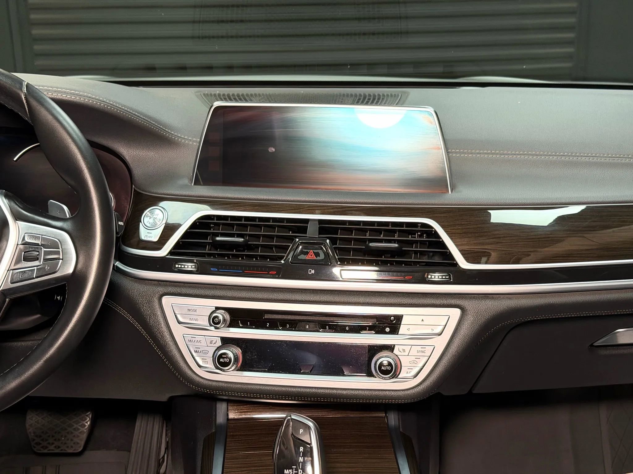 Used 2016 BMW 740i RWD image 26