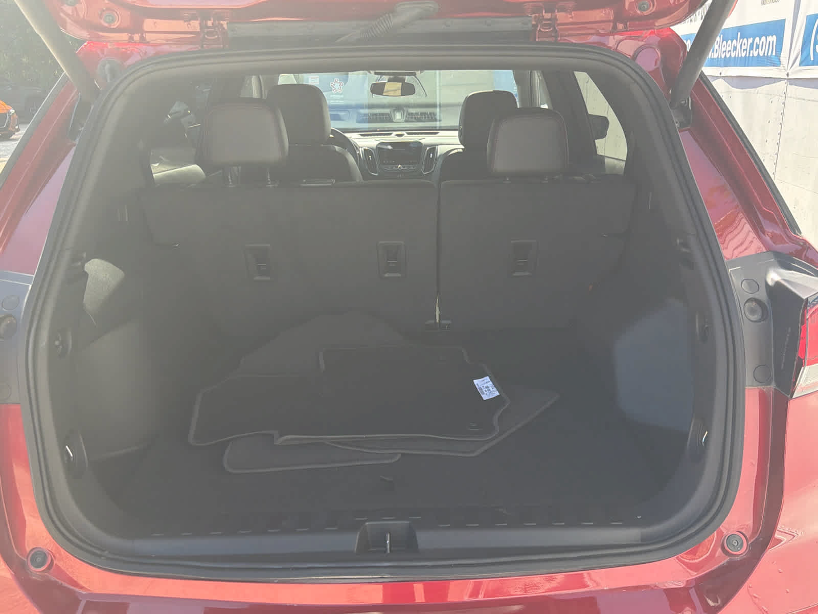 Used 2023 Chevrolet Equinox RS w/ RS Leather Package AWD/4WD image 17