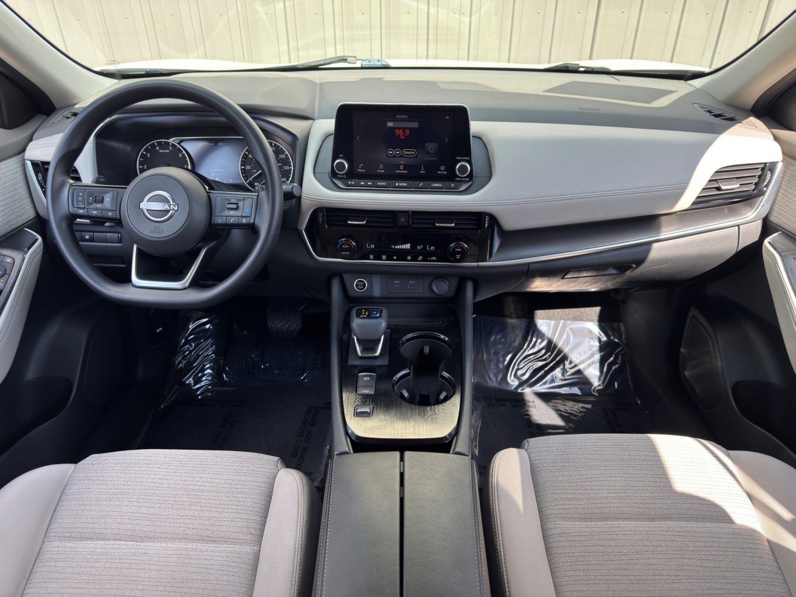 Used 2022 Nissan Rogue SV FWD image 11