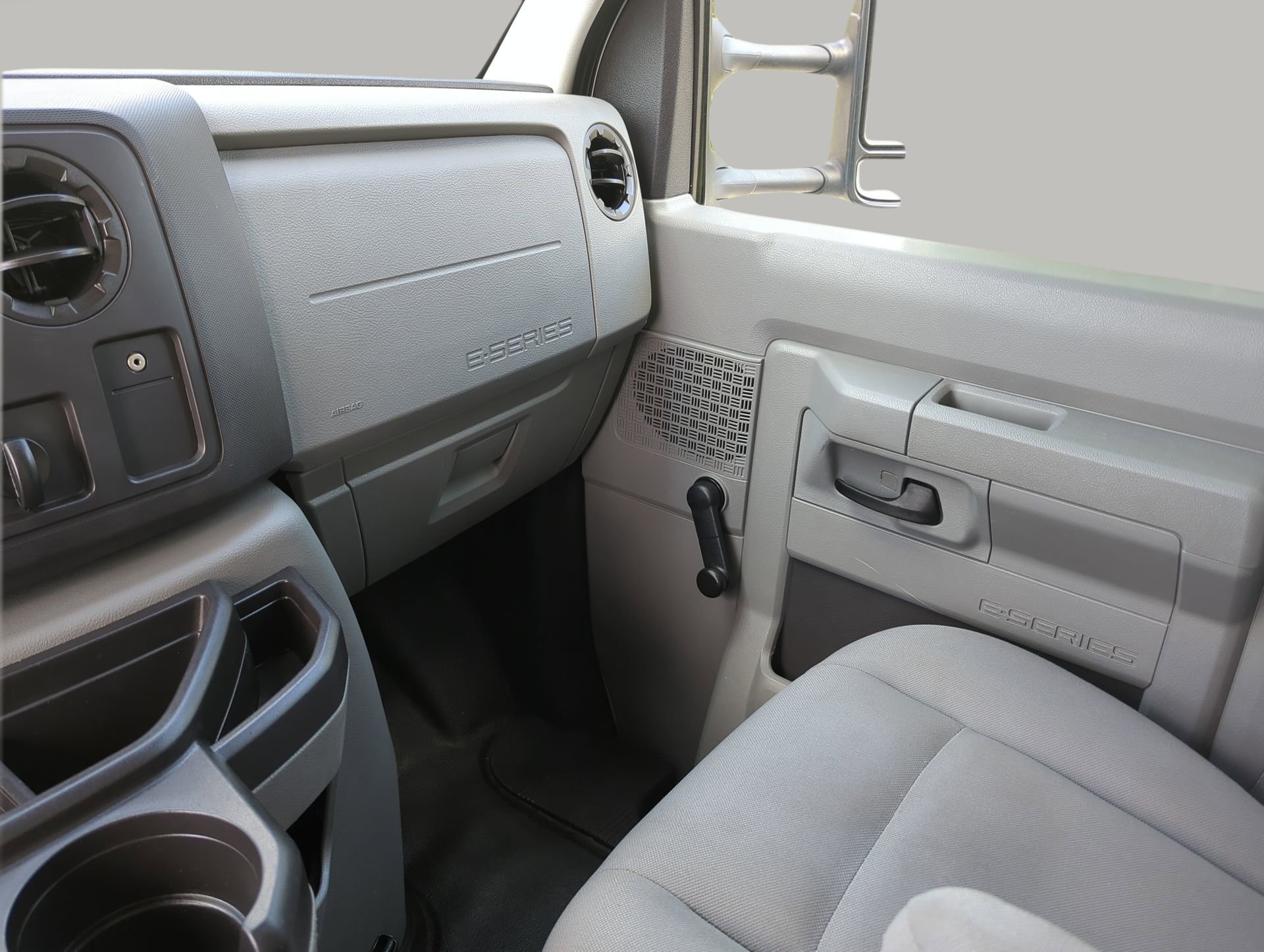 Used 2019 Ford E-350 and Econoline 350 Super Duty RWD image 52