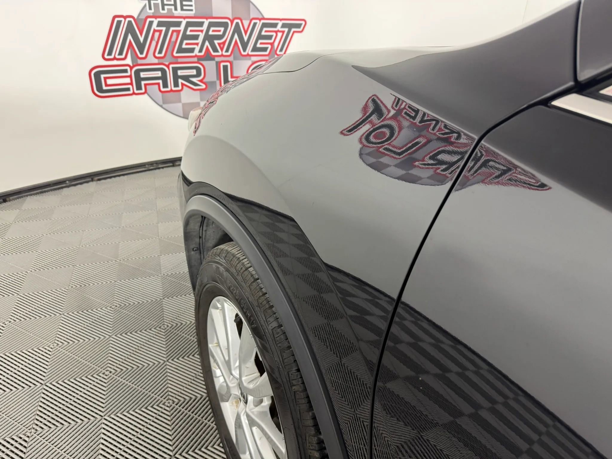 Used 2018 Nissan Rogue SV image 24