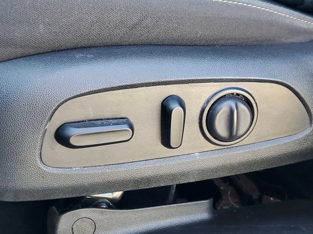 Used 2021 Chevrolet Equinox LT FWD image 13