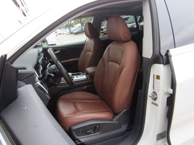 Used 2022 Audi Q8 Premium image 6