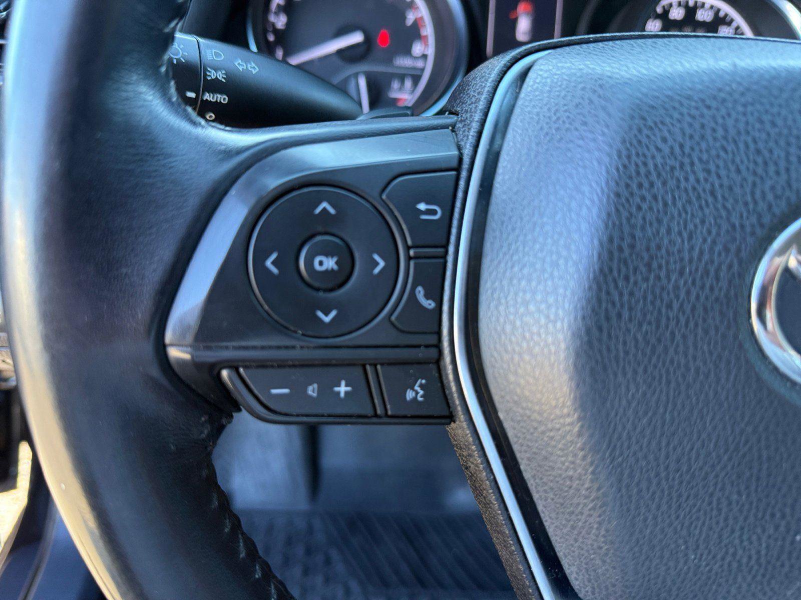 Used 2020 Toyota Camry SE image 20