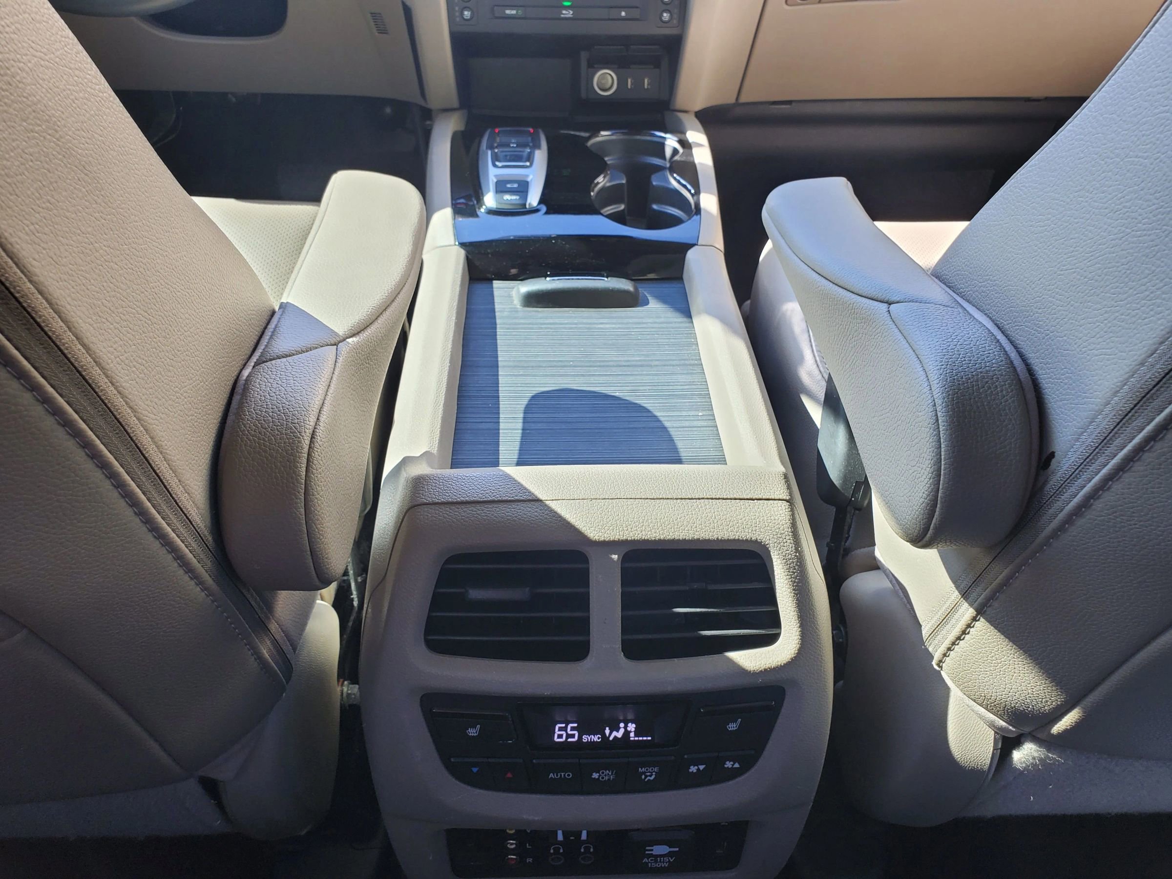 Used 2017 Honda Pilot Elite image 43