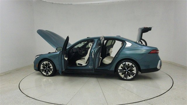 Used 2025 BMW 540i xDrive 540i xDrive image 72