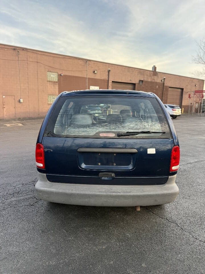 Used 2000 Plymouth Voyager FWD image 6
