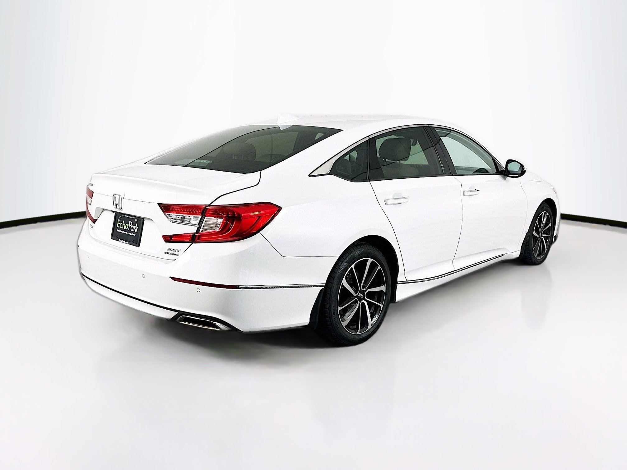 Used 2018 Honda Accord Touring image 7