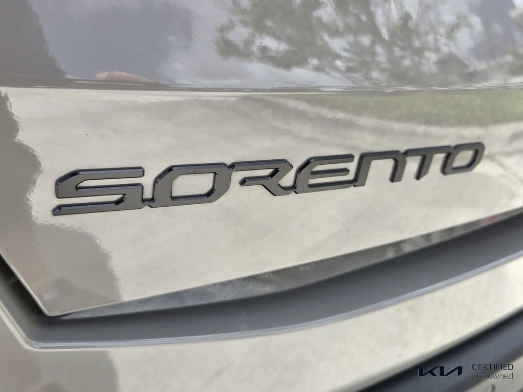 Certified 2025 Kia Sorento X-Line EX image 17