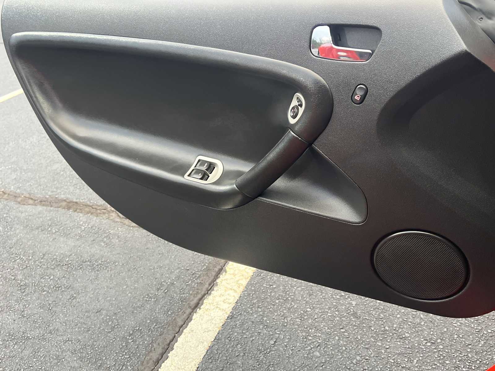 Used 2008 Pontiac Solstice GXP w/ Premium Package image 11