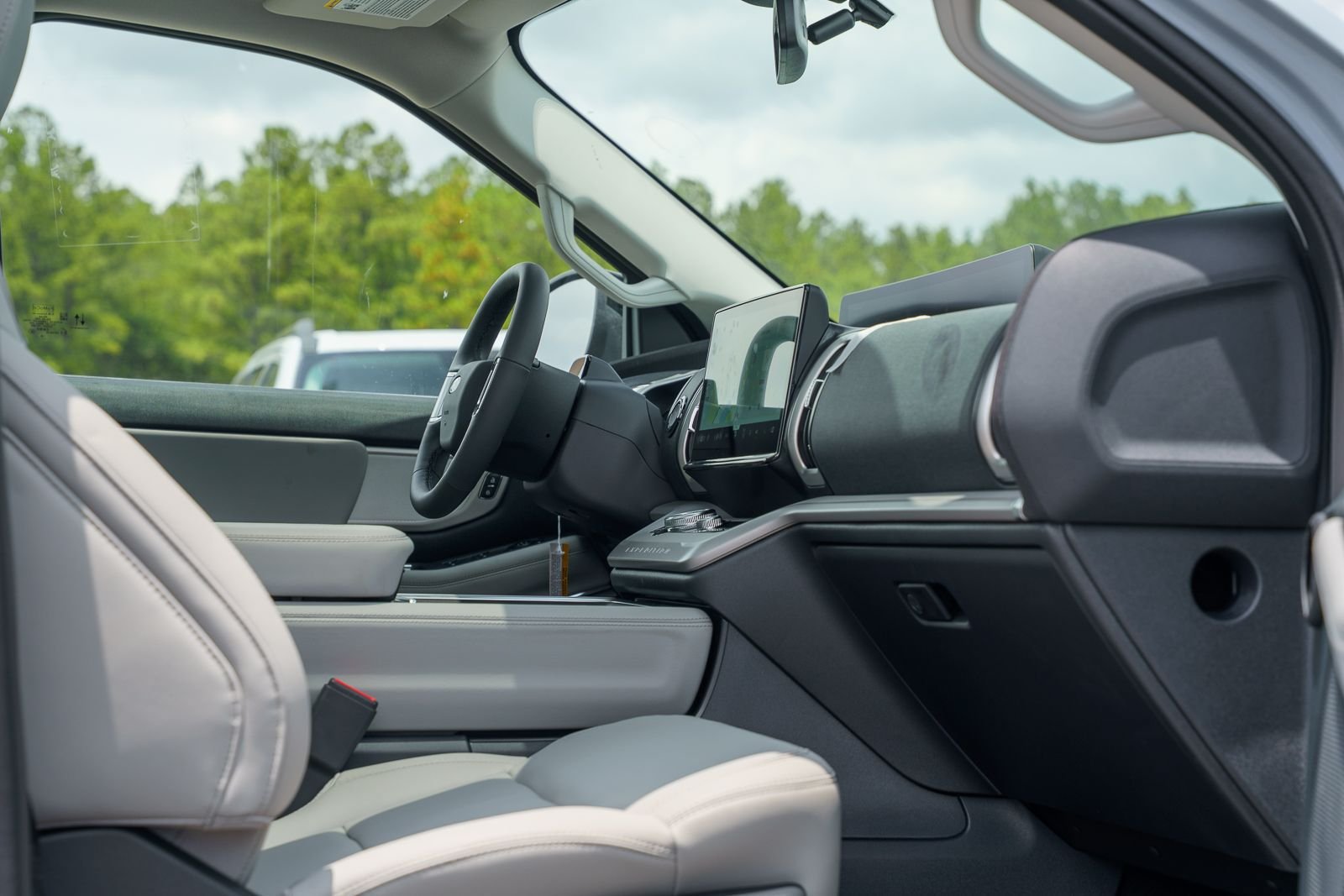 New 2027 Ford Expedition Active RWD image 11