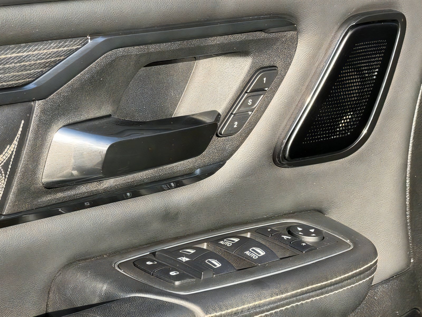 Used 2022 RAM 1500 Limited AWD/4WD image 22