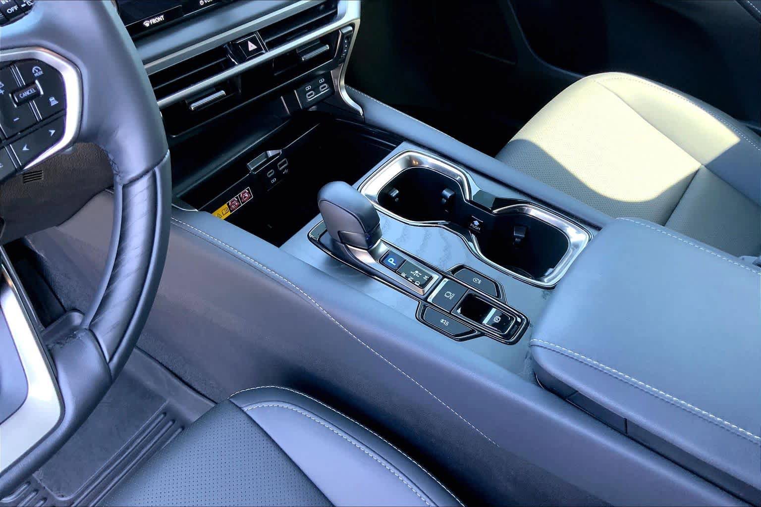 Used 2024 Lexus RX 350 Premium w/ Convenience Package FWD image 16