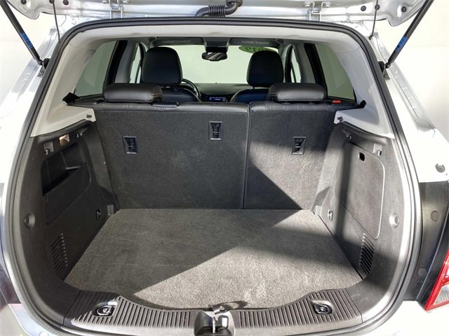 Used 2019 Chevrolet Trax LT w/ Redline Edition image 8